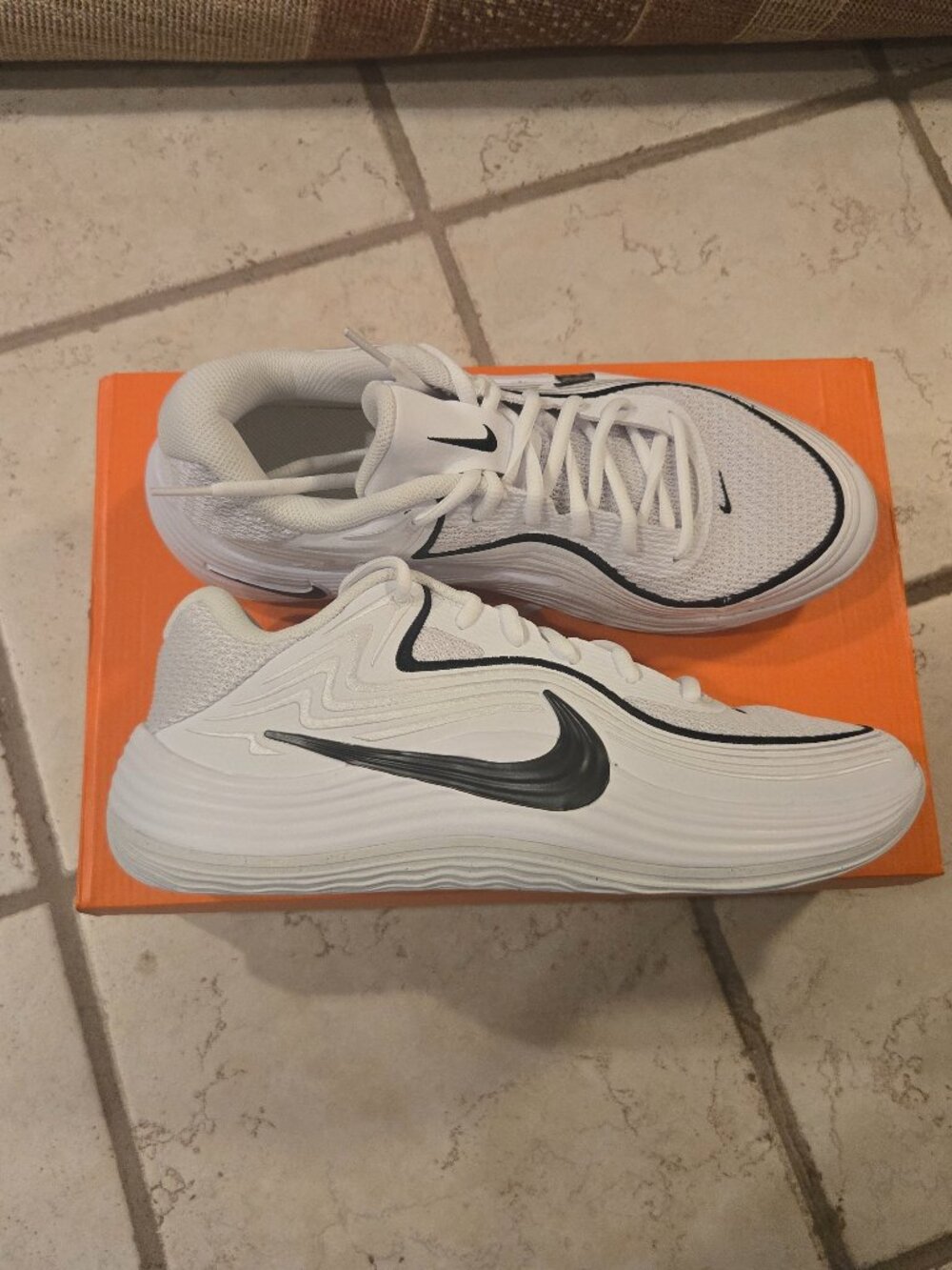 NEW Nike Precision 8 Low IH1104 100 Men's White/Black Size 9.5 Shoes